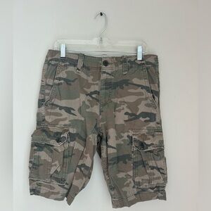 Men’s American Eagle 🦅 Camo Cargo shorts 🩳 Size 32